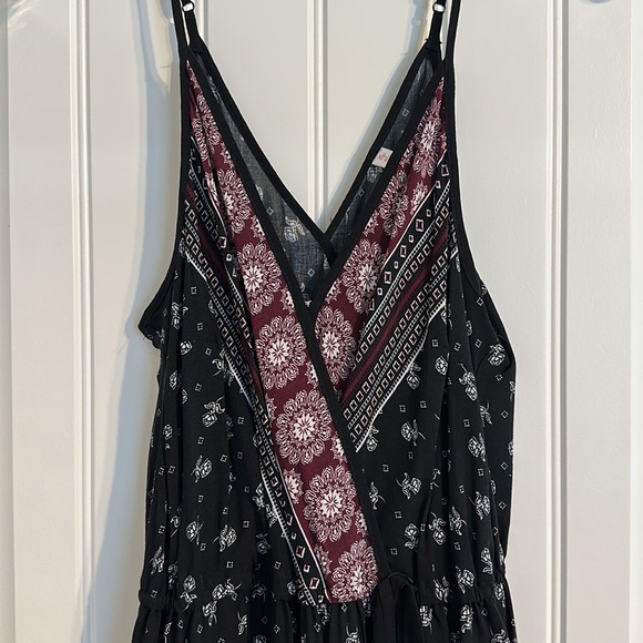 Patterned Pantsuit - Picture 3 of 13